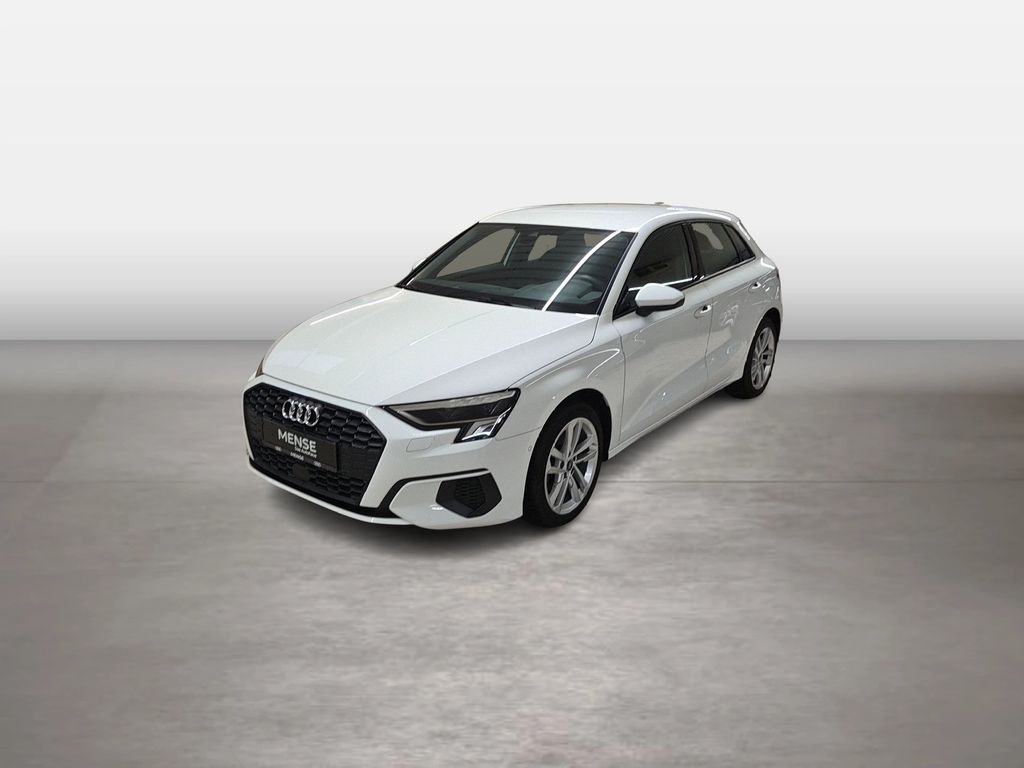Audi A3 2023 г. Белый, пробег 25583 км