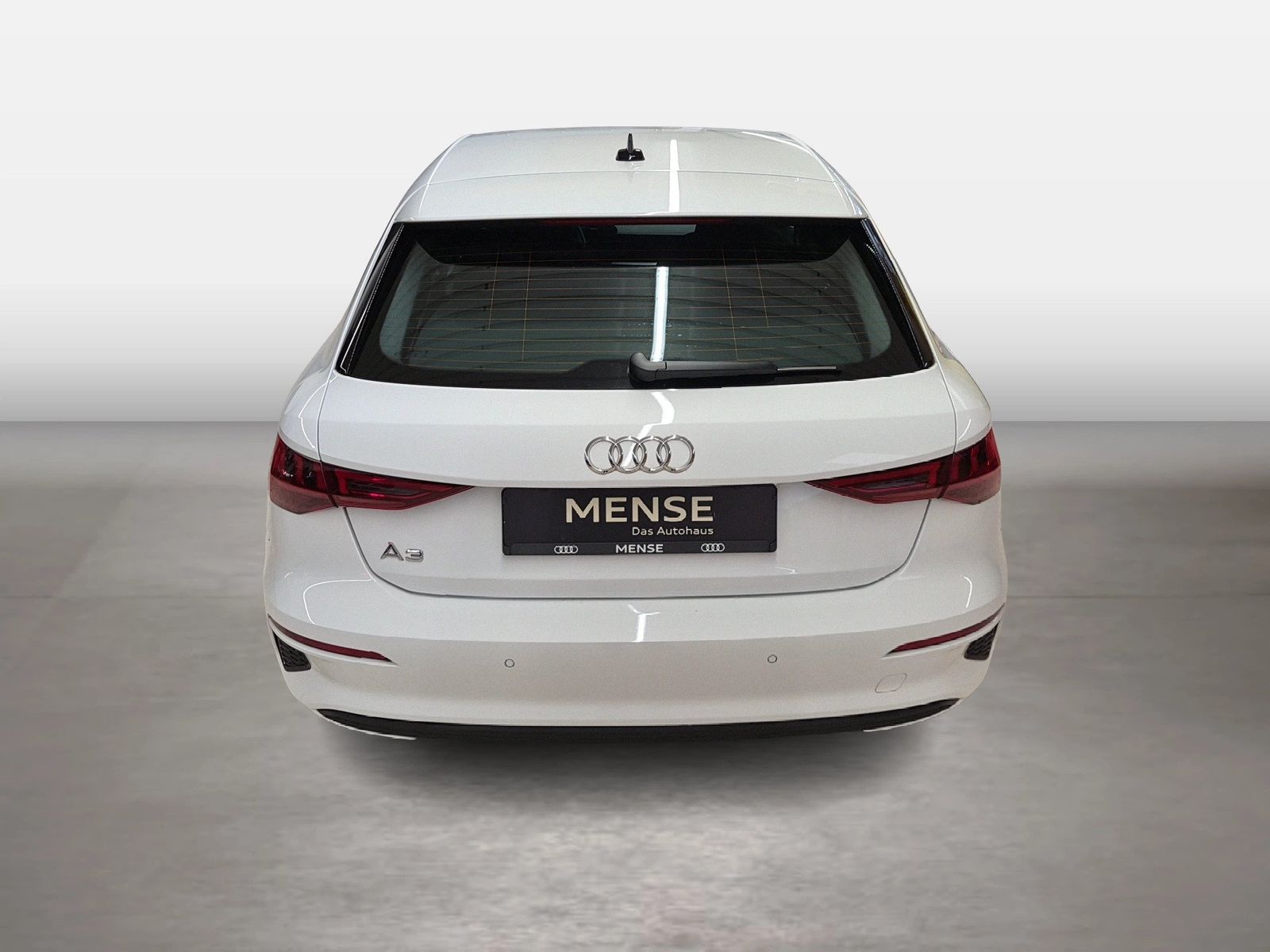 Audi A3 2023 г. Белый, пробег 25583 км