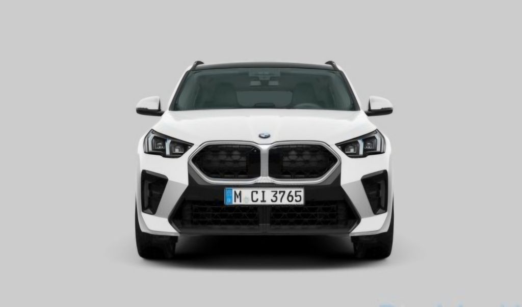 BMW X2 2025 г. Белый, пробег 43300 км