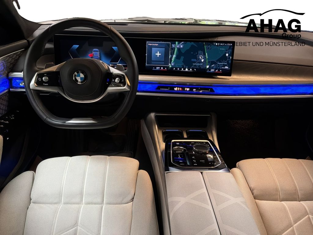 BMW 740 2025 г. Чёрный, пробег 40007 км