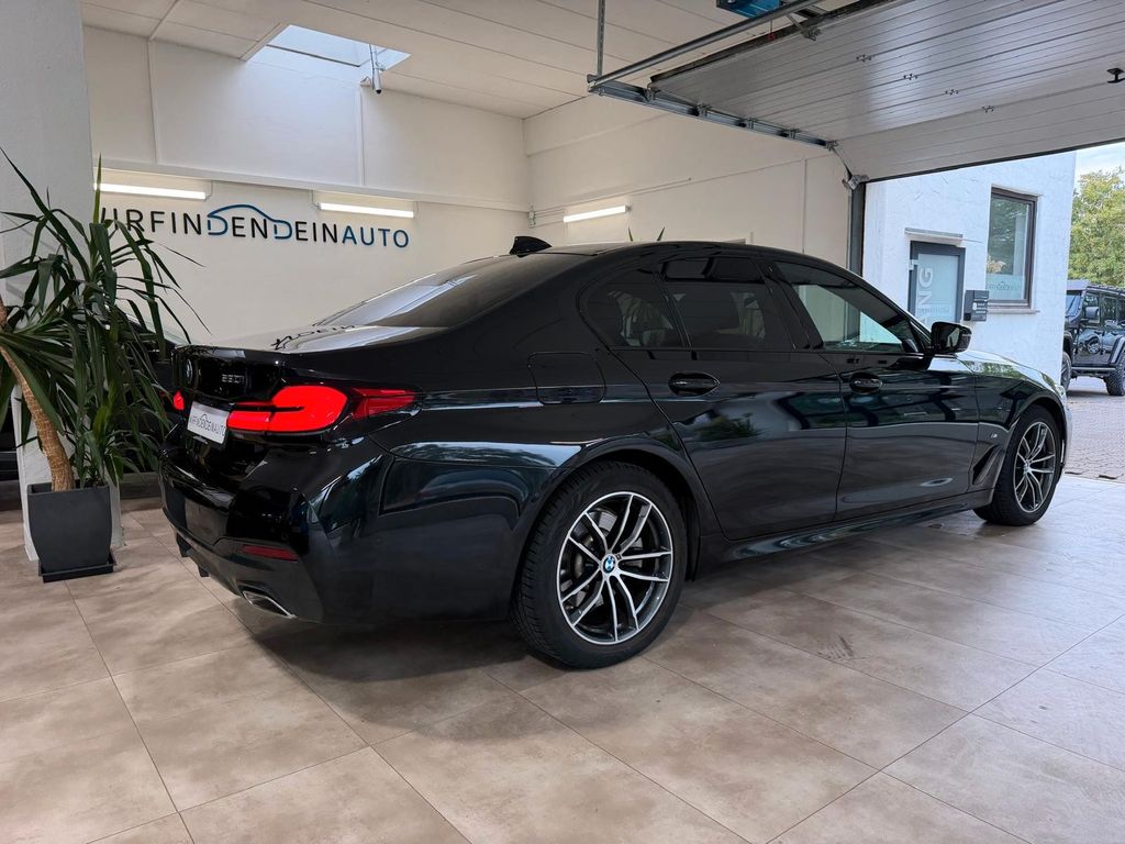 BMW 530 2023 г. Чёрный, пробег 44000 км