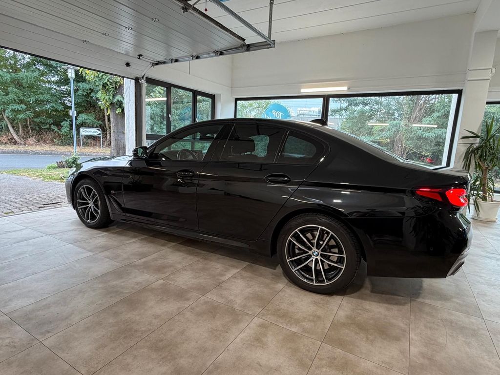 BMW 530 2023 г. Чёрный, пробег 44000 км