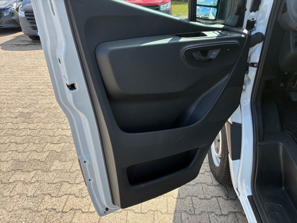 Mercedes-Benz SPRINTER 2025 г. Белый, пробег 57476 км