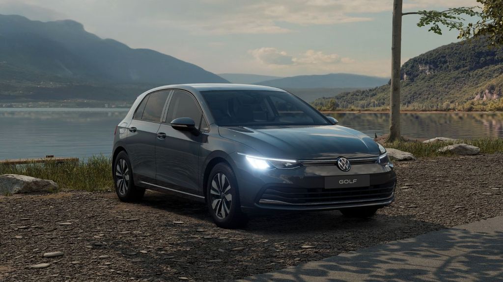 Volkswagen Golf 2024 г. Серый, пробег 18007 км