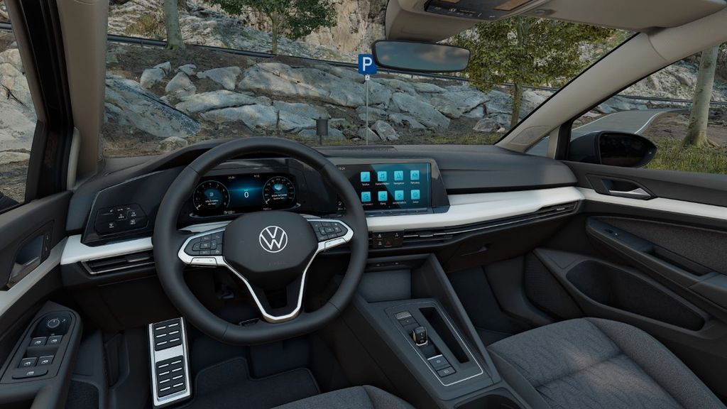 Volkswagen Golf 2024 г. Серый, пробег 18007 км
