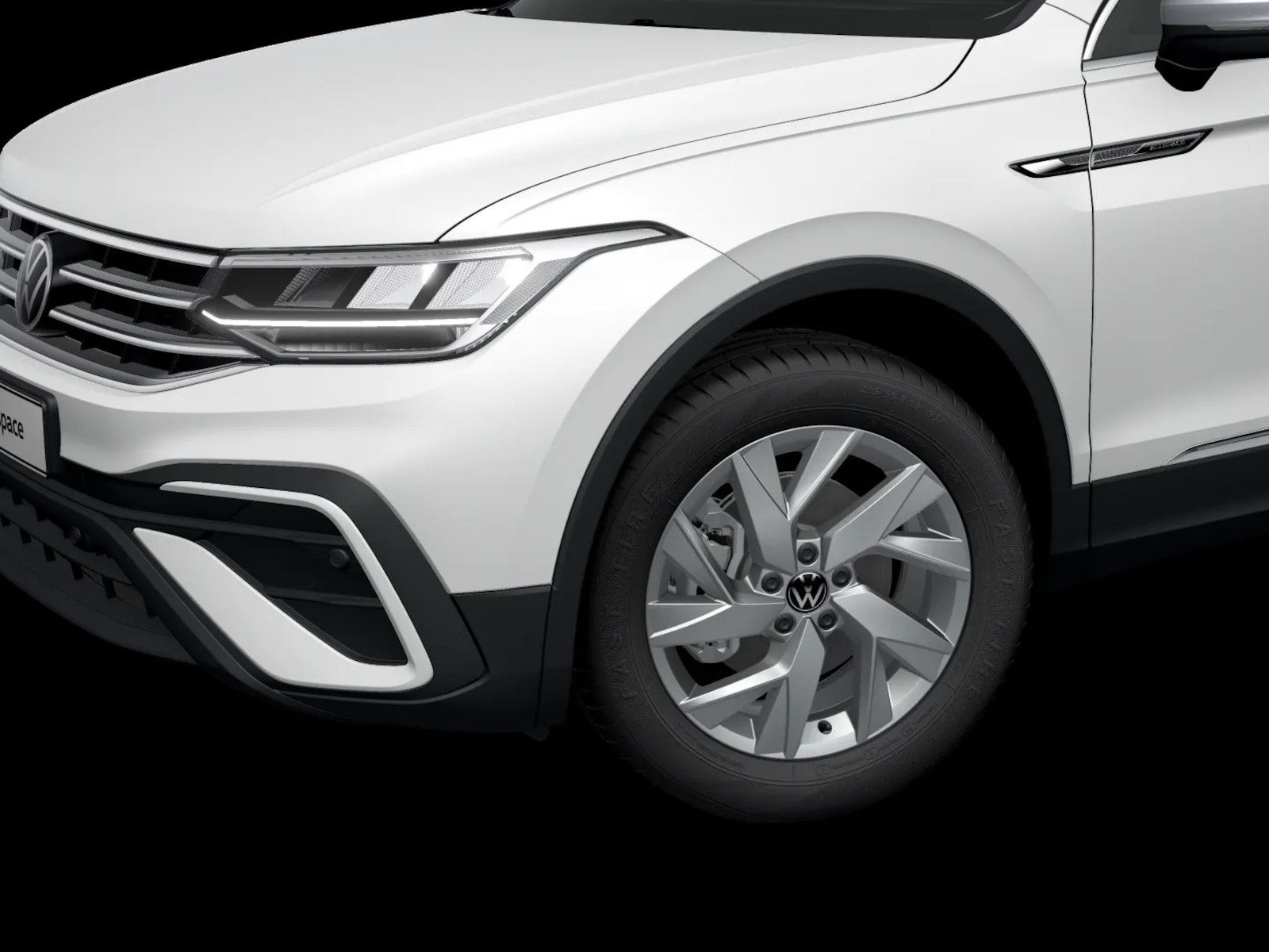 Volkswagen TIGUAN ALLSPACE 2023 г. Белый, пробег 40136 км