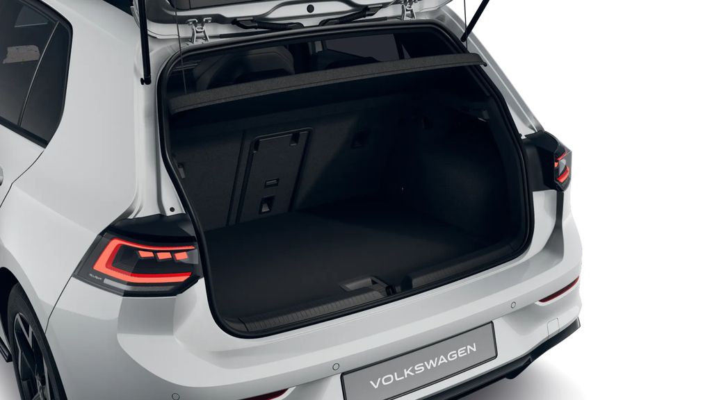 Volkswagen Golf 2025 г. Белый, пробег 10359 км