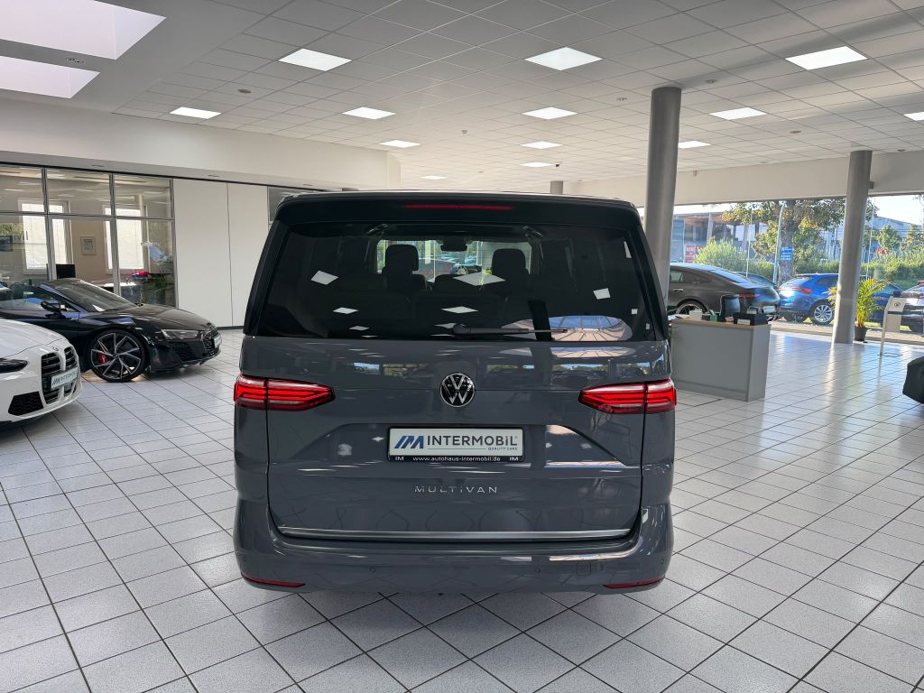 Volkswagen T7 MULTIVAN 2025 г. Серый, пробег 34900 км