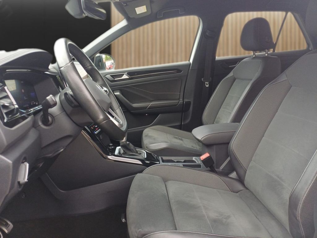 Volkswagen T-Roc 2023 г. Белый, пробег 50950 км