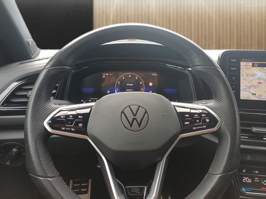 Volkswagen T-Roc 2023 г. Белый, пробег 50950 км
