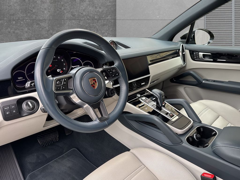 Porsche Cayenne 2022 г. Чёрный, пробег 37392 км