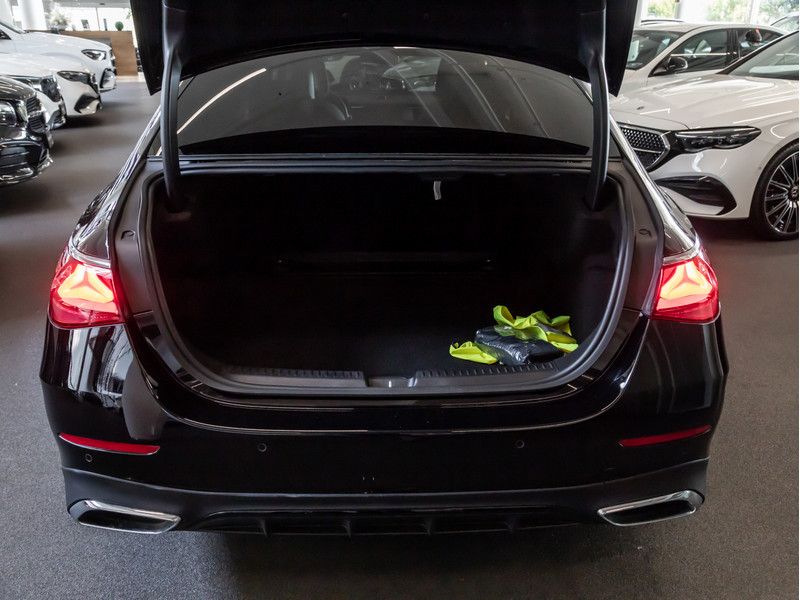 Mercedes-Benz E 220 2025 г. Чёрный, пробег 24511 км