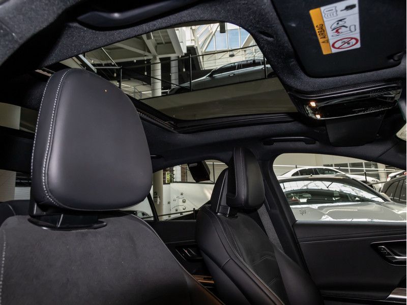 Mercedes-Benz E 220 2025 г. Чёрный, пробег 24511 км