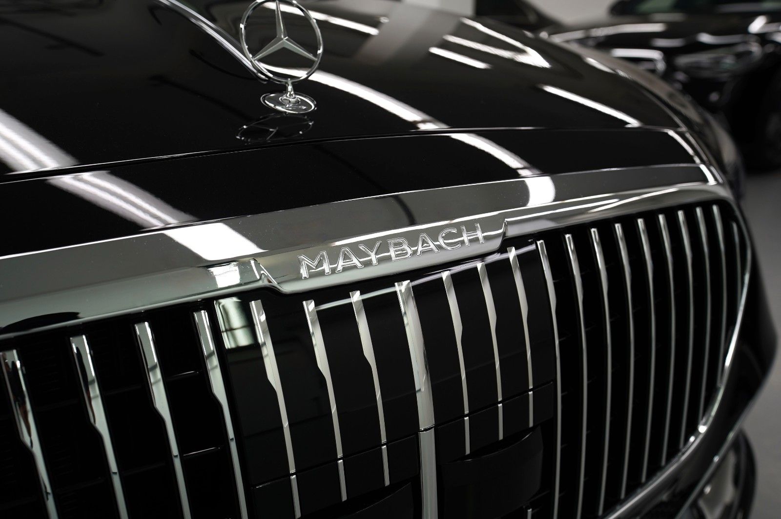 Mercedes-Benz S 580 2025 г. Чёрный, пробег 15900 км