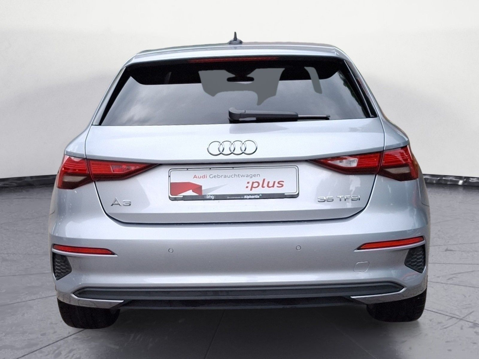 Audi A3 2023 г. Серебристый, пробег 25674 км