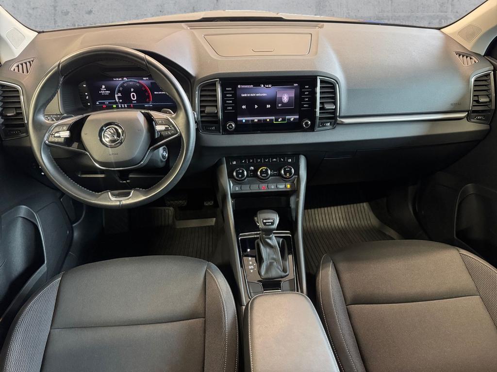 Skoda Karoq 2023 г. Серый, пробег 54212 км