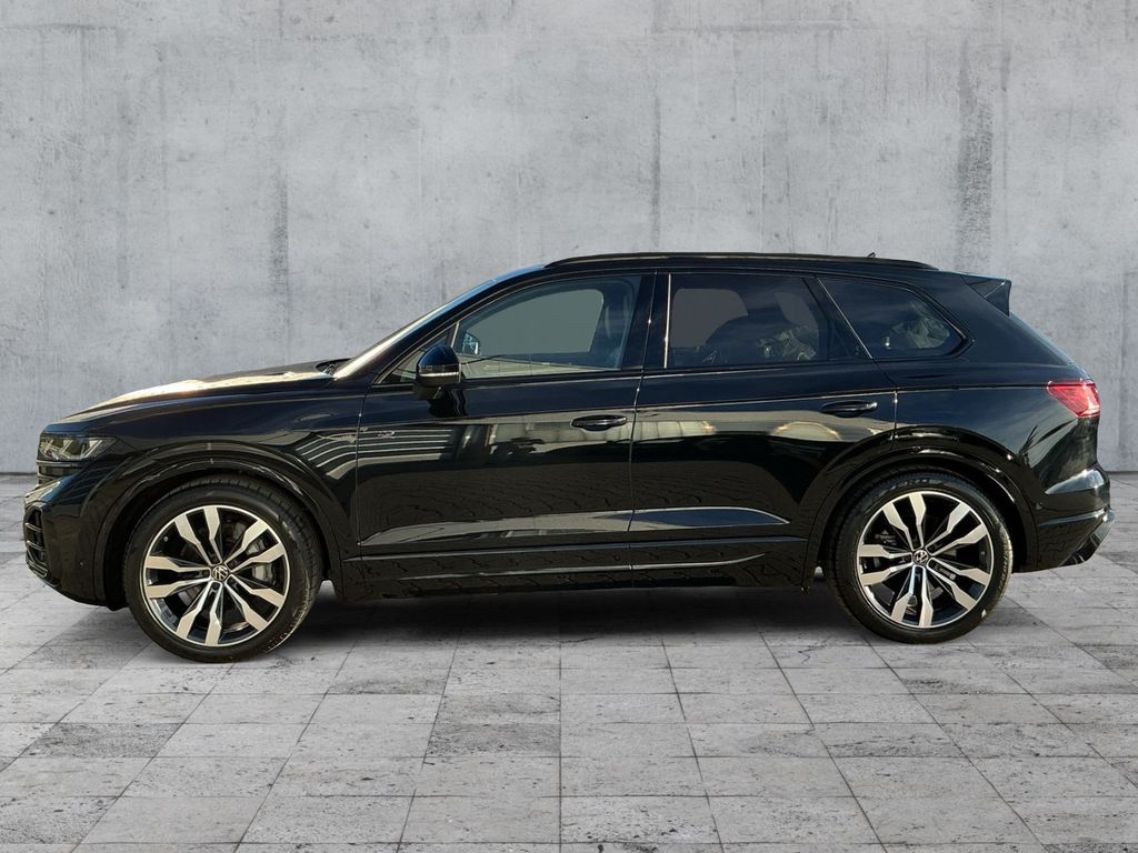 Volkswagen Touareg 2025 г. Чёрный, пробег 18598 км