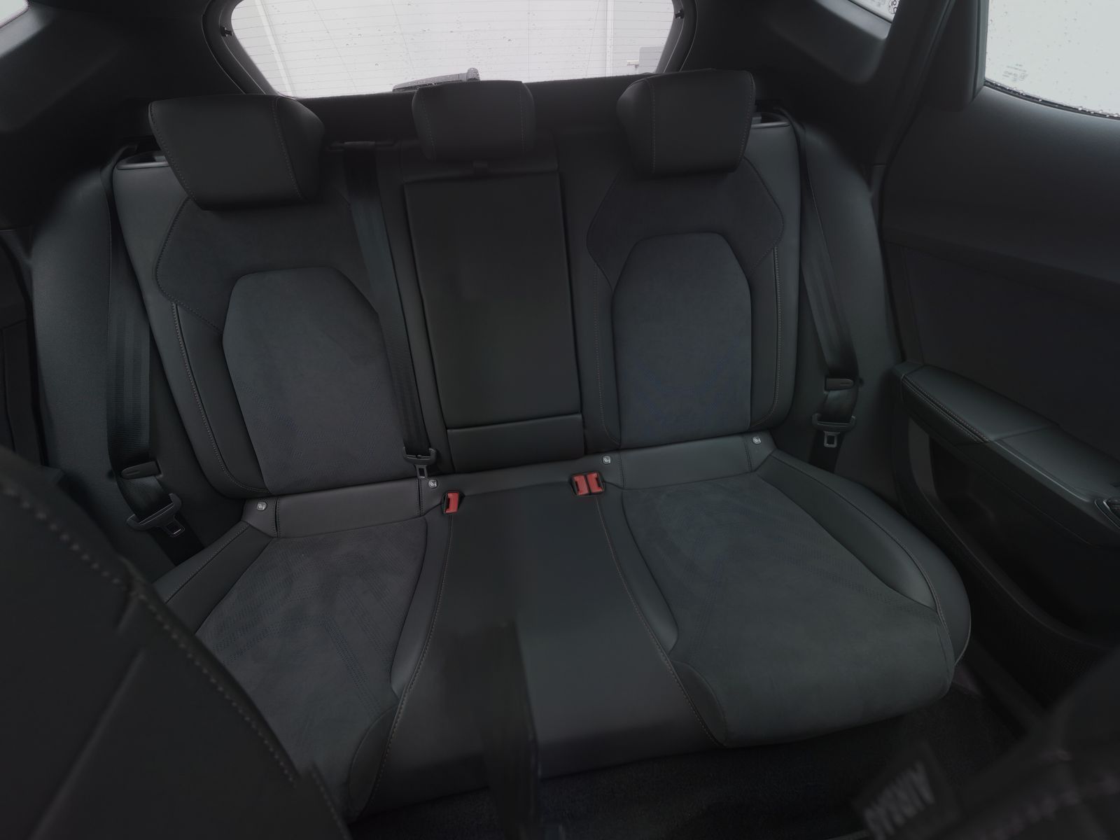 Cupra Formentor 2024 г. Чёрный, пробег 44300 км