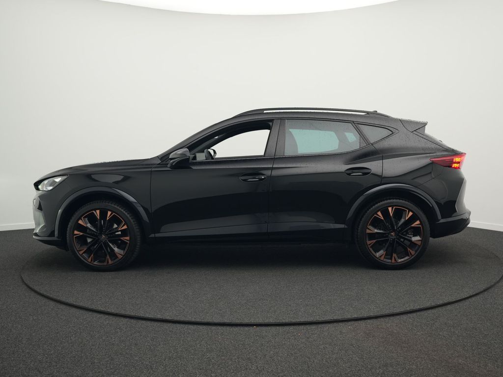 Cupra Formentor 2024 г. Чёрный, пробег 44300 км