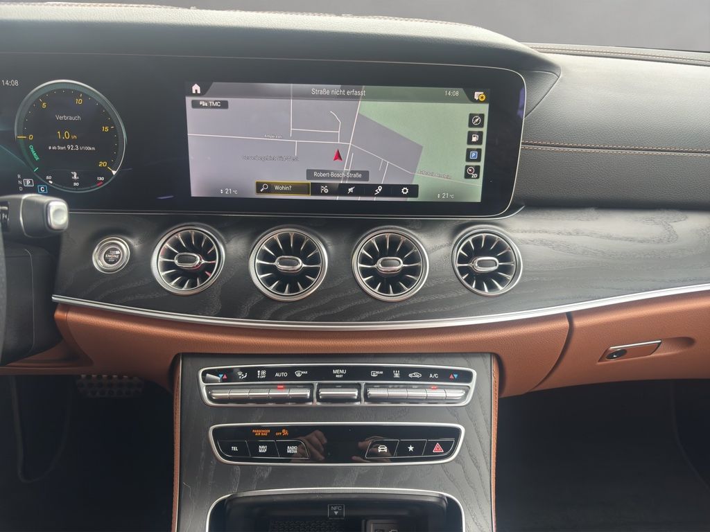 Mercedes-Benz E 400 2023 г. Серый, пробег 29999 км