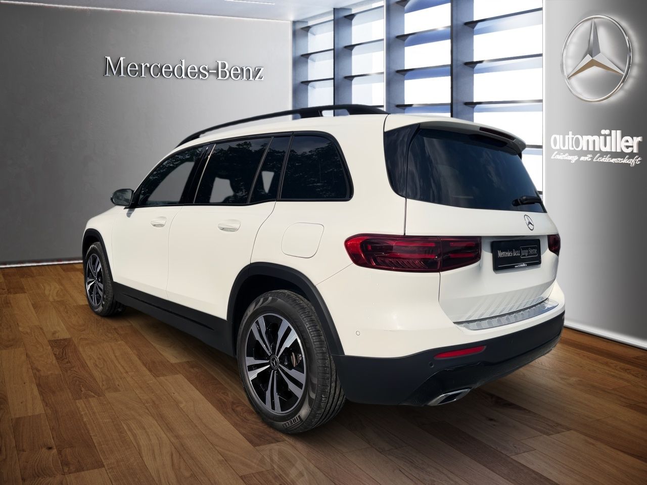 Mercedes-Benz GLB 220 2024 г. Серый, пробег 52684 км