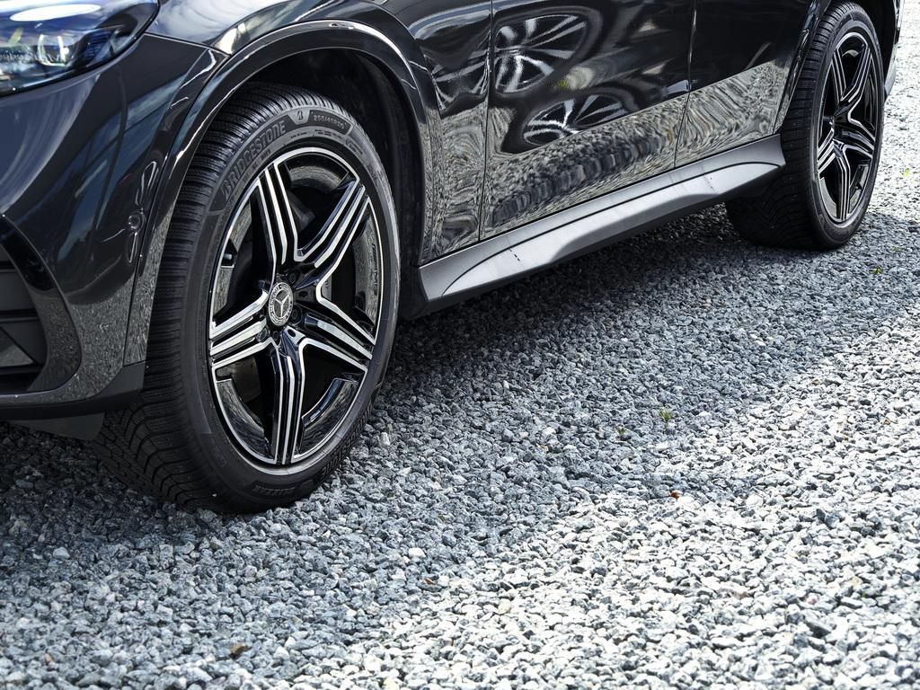Mercedes-Benz GLC 220 2025 г. Серый, пробег 9794 км
