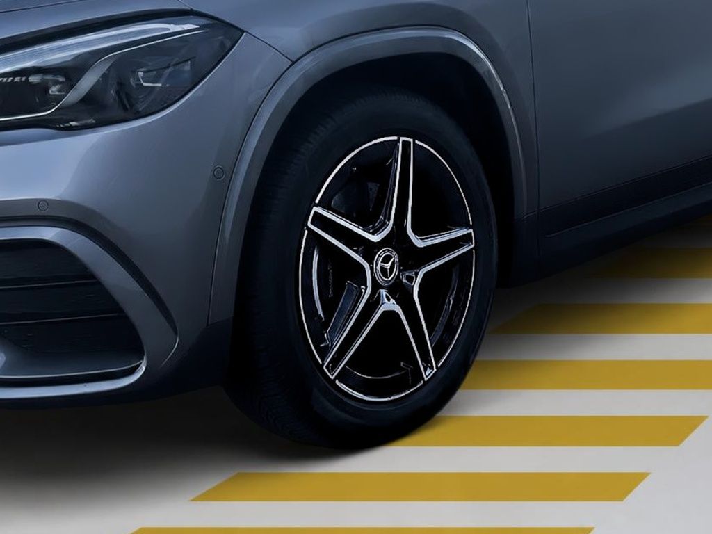 Mercedes-Benz GLA 200 2025 г. Серый, пробег 12245 км