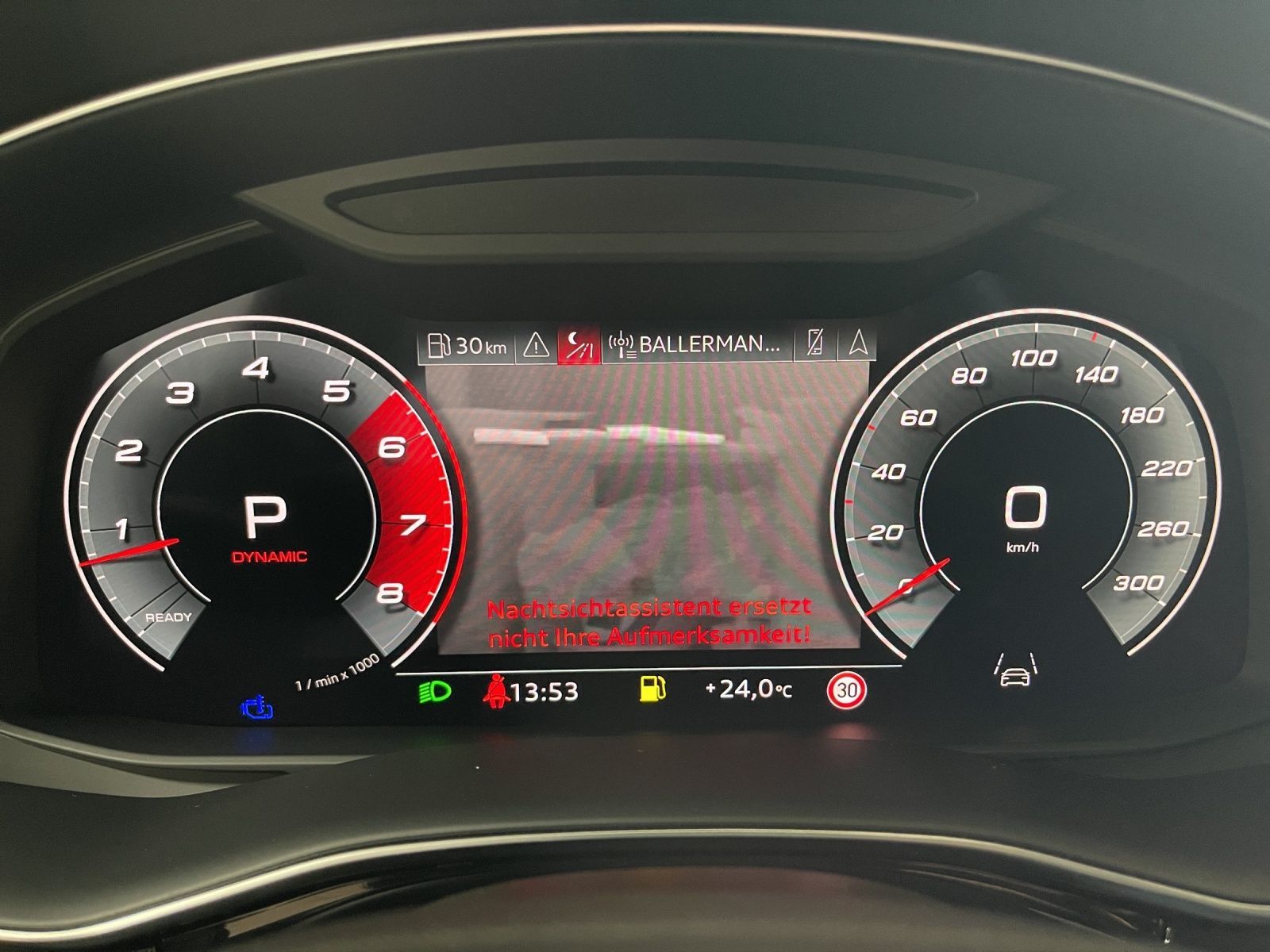 Audi SQ8 2023 г. Чёрный, пробег 27640 км