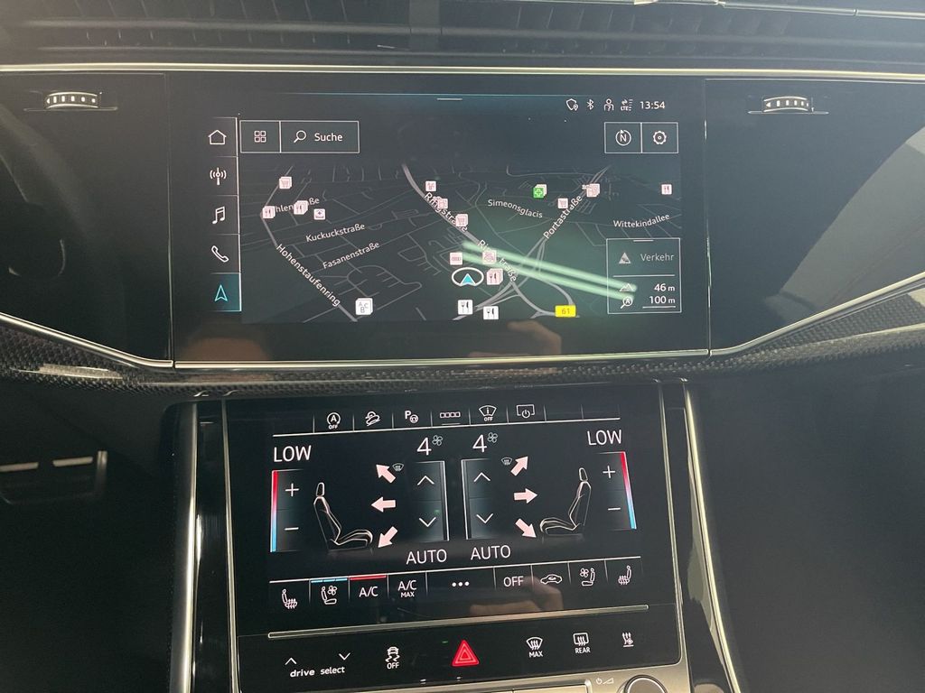 Audi SQ8 2023 г. Чёрный, пробег 27640 км