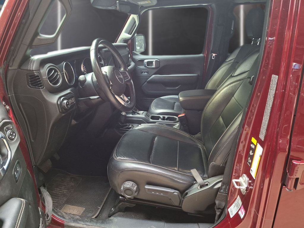Jeep Wrangler 2021 г. Красный, пробег 54144 км