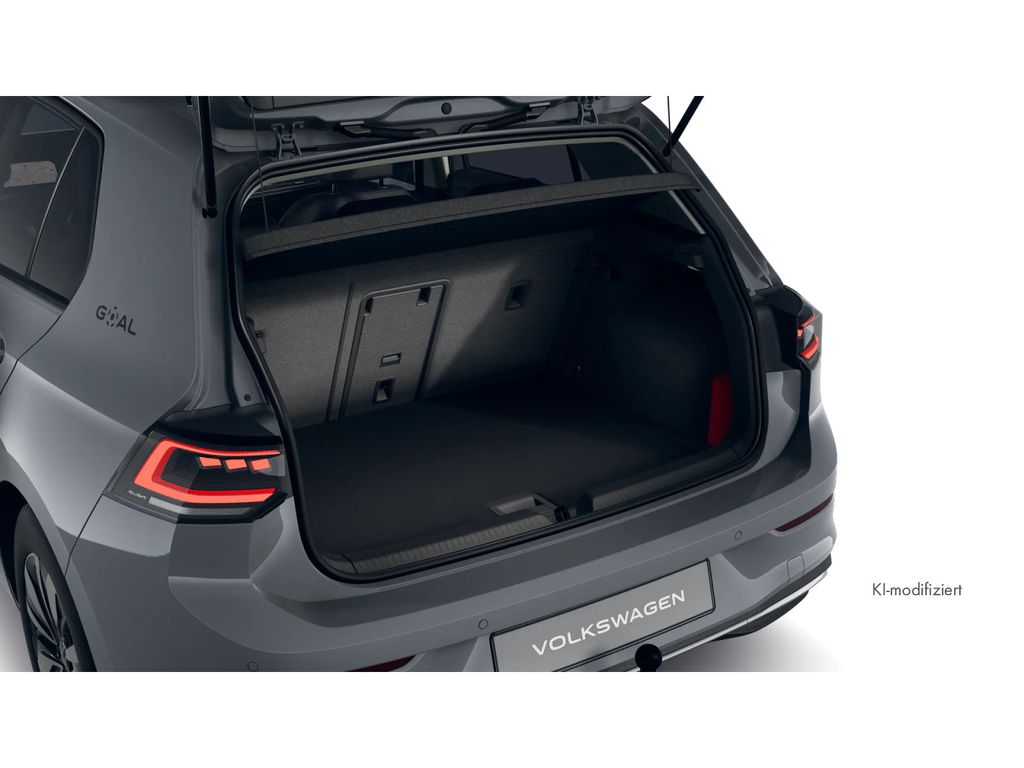 Volkswagen Golf 2025 г. Серый, пробег 24500 км