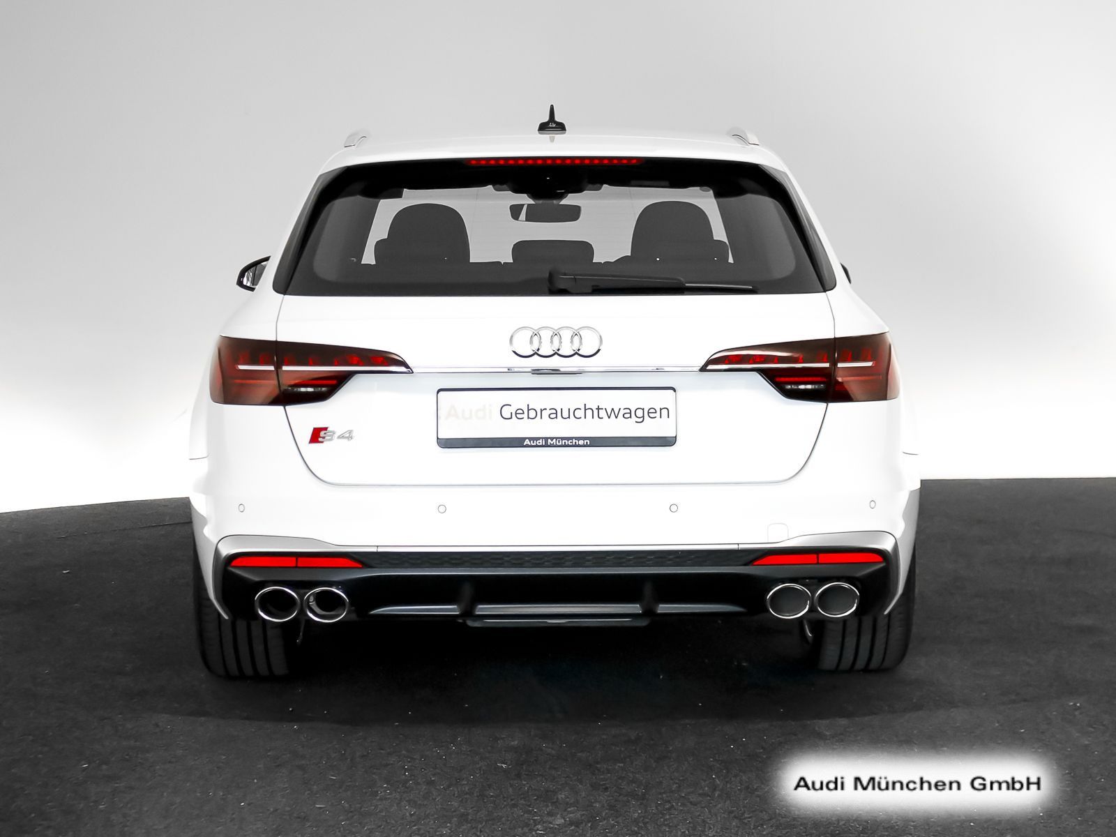 Audi S4 2024 г. Белый, пробег 22020 км