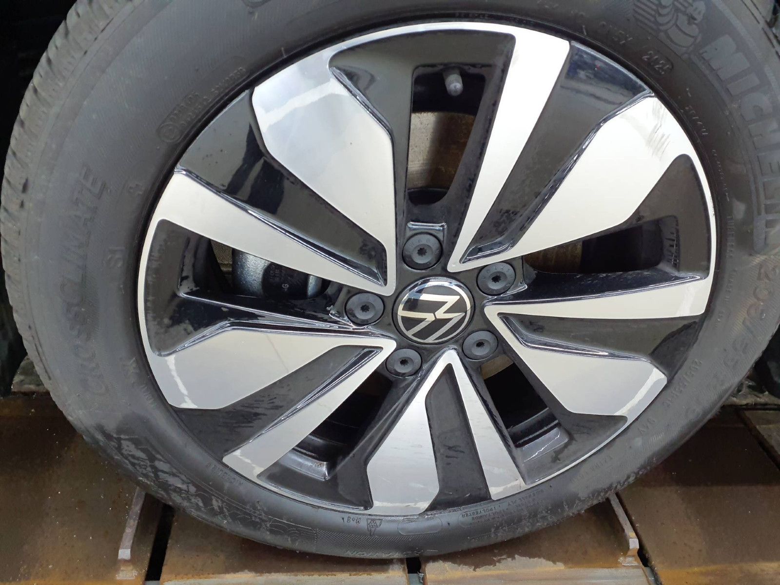 Volkswagen Golf 2025 г. Чёрный, пробег 26150 км