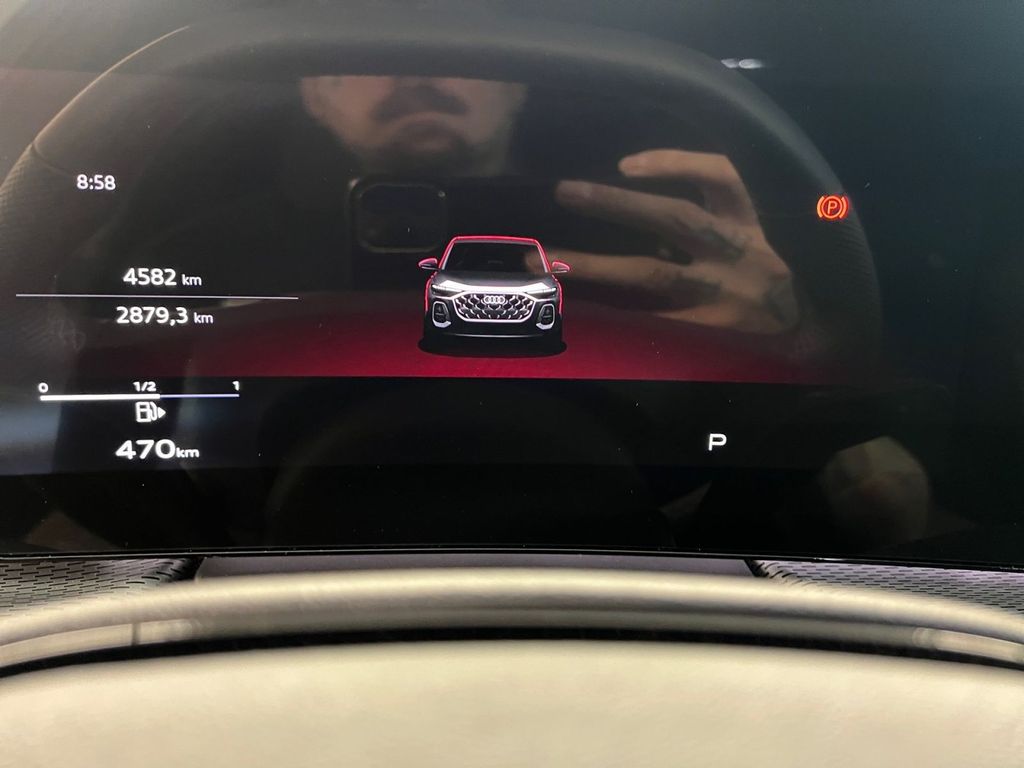 Audi Q5 2025 г. Красный, пробег 4579 км
