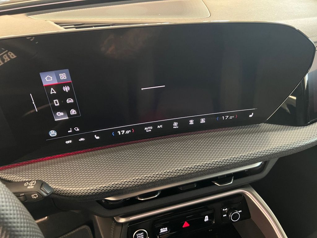 Audi Q5 2025 г. Красный, пробег 4579 км