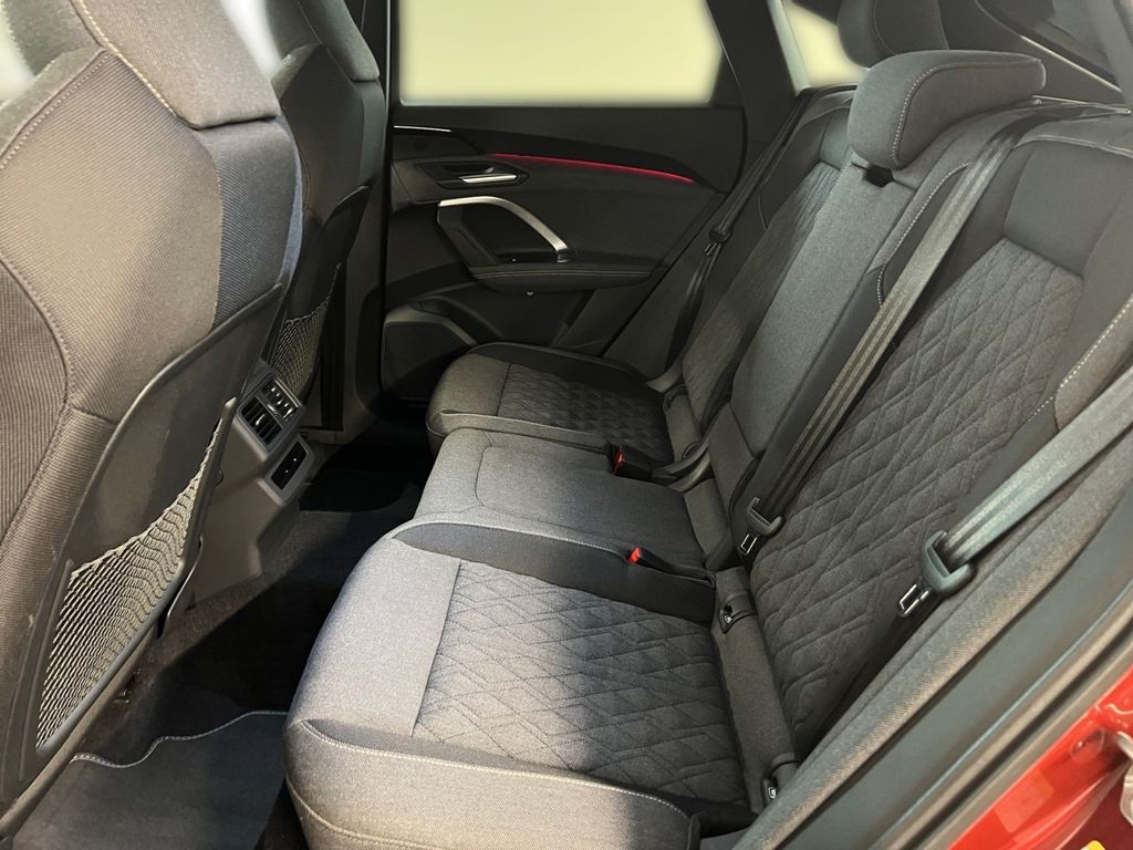 Audi Q5 2025 г. Красный, пробег 4579 км