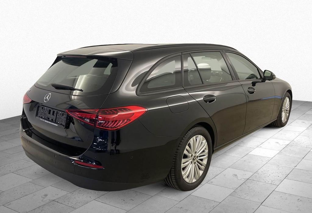 Mercedes-Benz C 180 2023 г. Чёрный, пробег 12990 км
