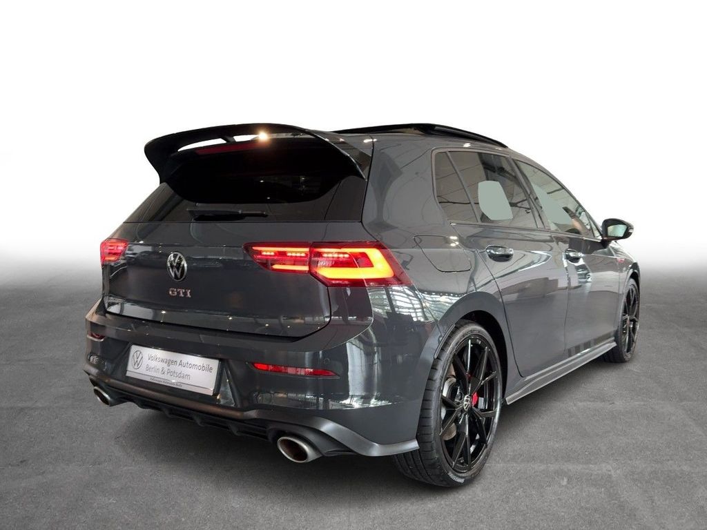 Volkswagen Golf 2024 г. Серый, пробег 40000 км