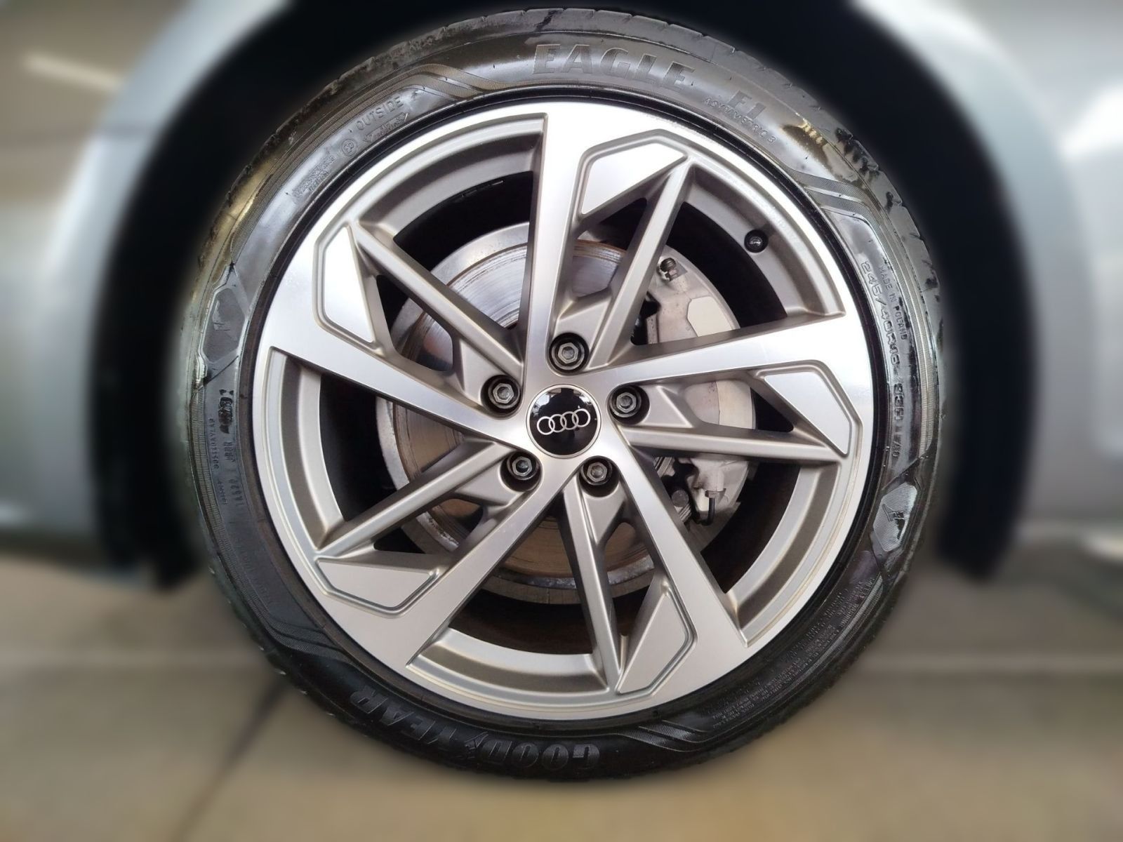Audi A4 2023 г. Серый, пробег 37921 км