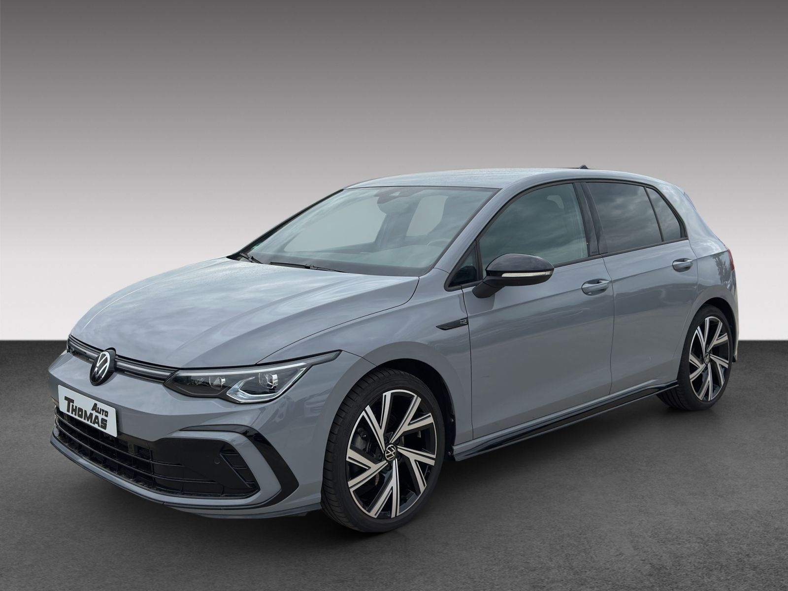 Volkswagen Golf 2024 г. Серый, пробег 25340 км