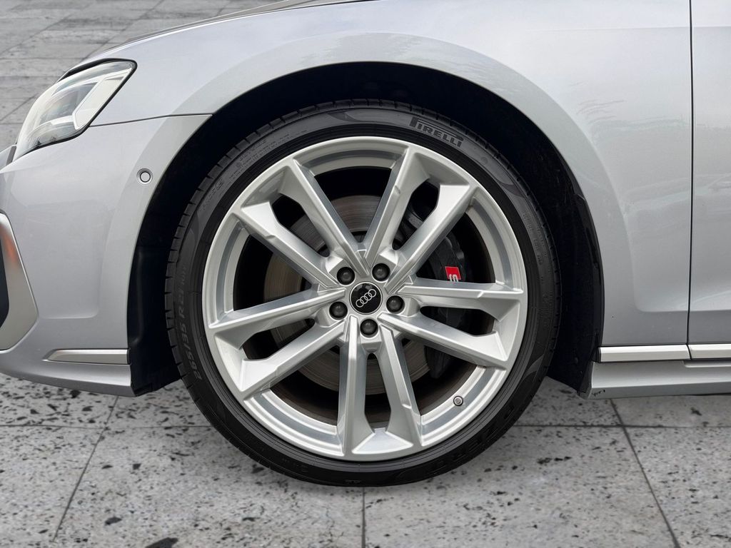 Audi S8 2022 г. Серебристый, пробег 48918 км