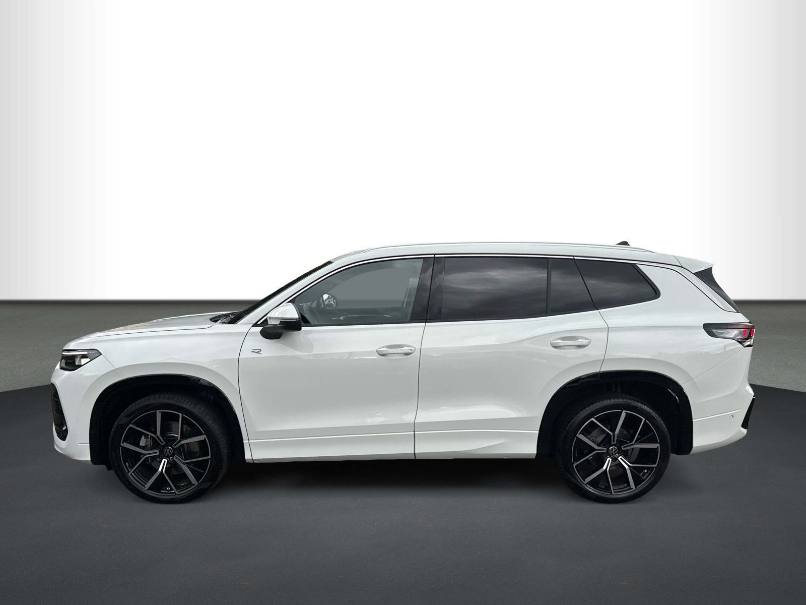 Volkswagen Tayron 2025 г. Белый, пробег 6210 км