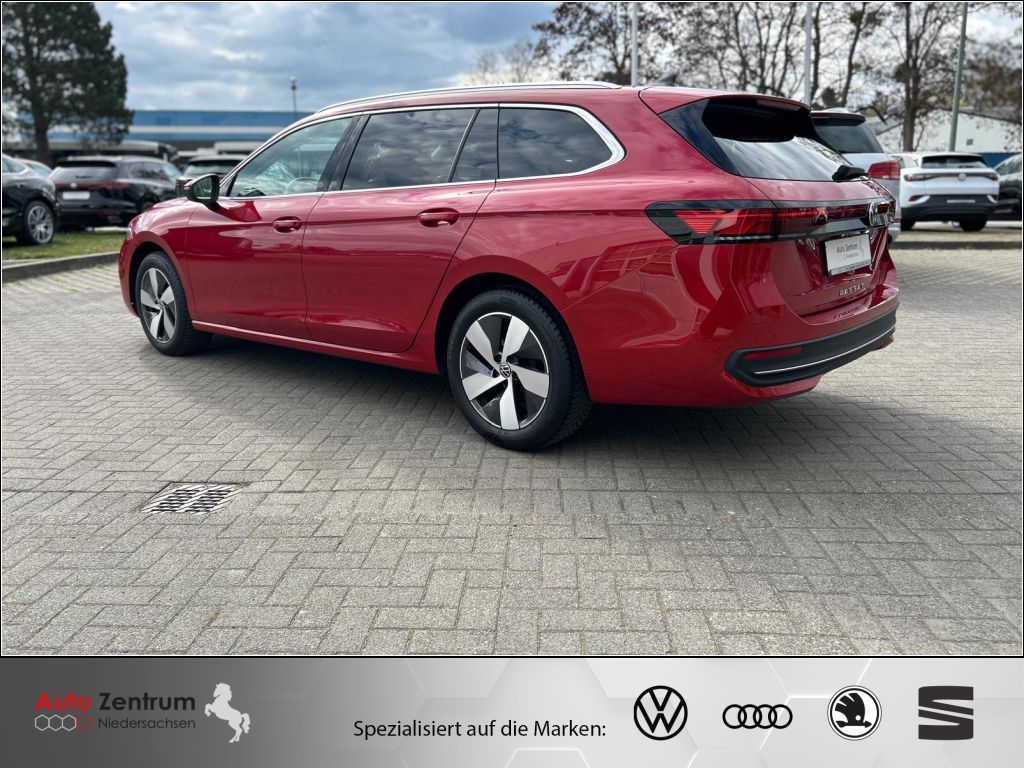 Volkswagen PASSAT VARIANT 2024 г. Красный, пробег 21980 км