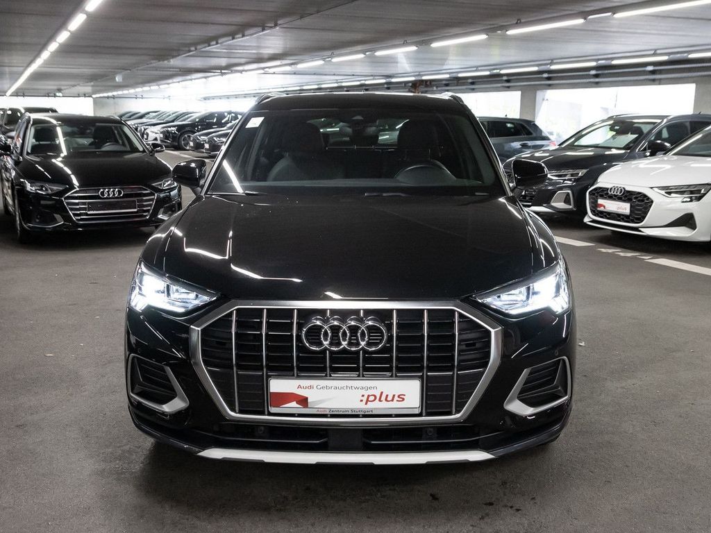Audi Q3 2022 г. Чёрный, пробег 26218 км