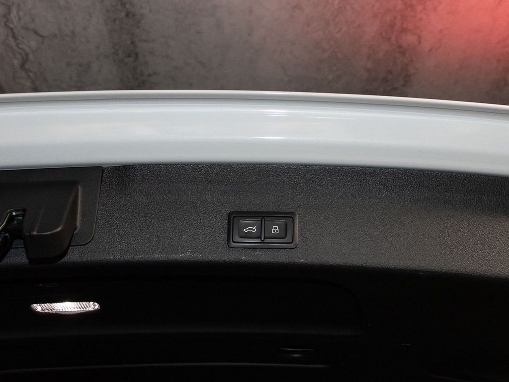 Audi S6 2025 г. Белый, пробег 30760 км
