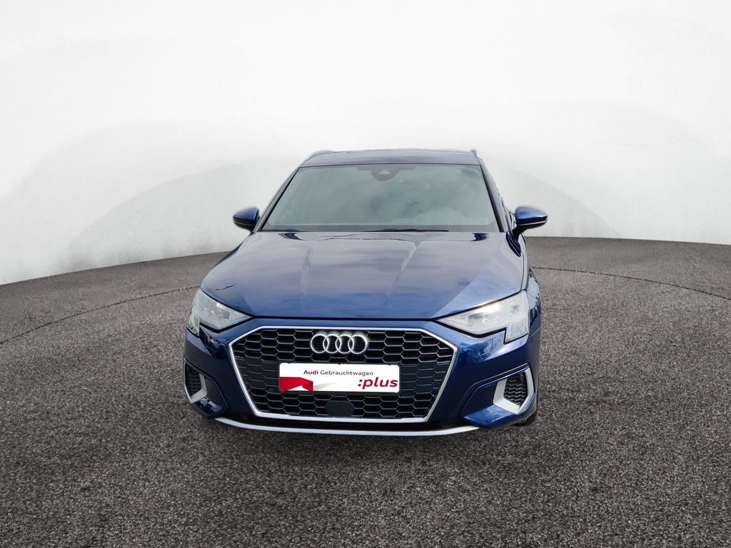 Audi A3 2021 г. Синий, пробег 40924 км
