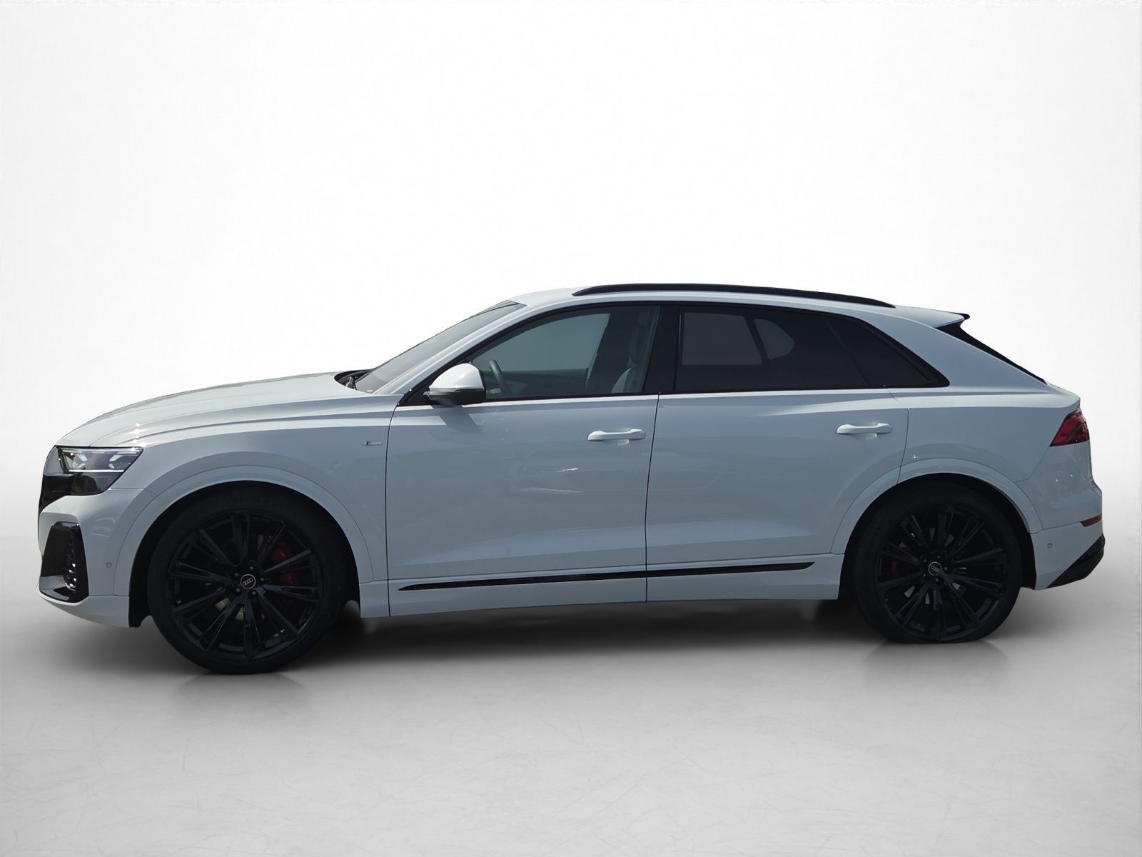 Audi Q8 2025 г. Белый, пробег 20622 км