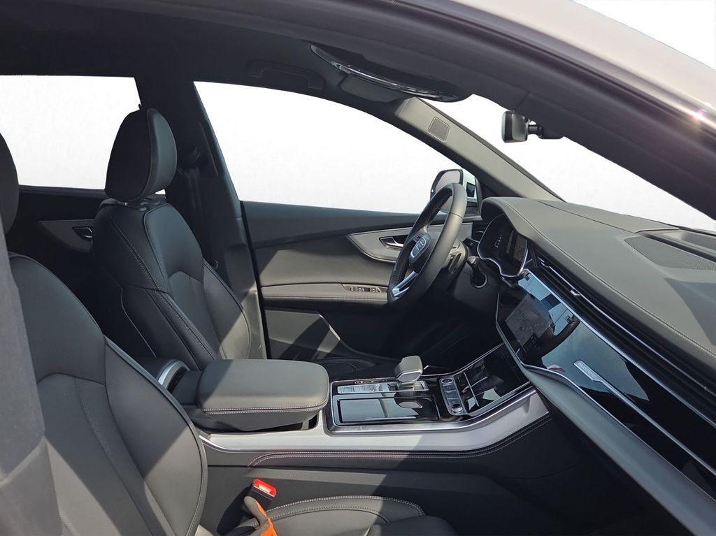 Audi Q8 2025 г. Белый, пробег 20622 км