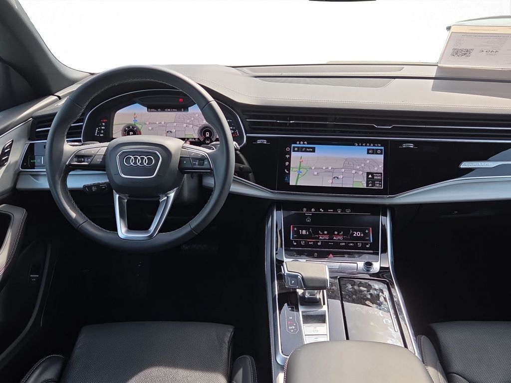 Audi Q8 2025 г. Белый, пробег 20622 км