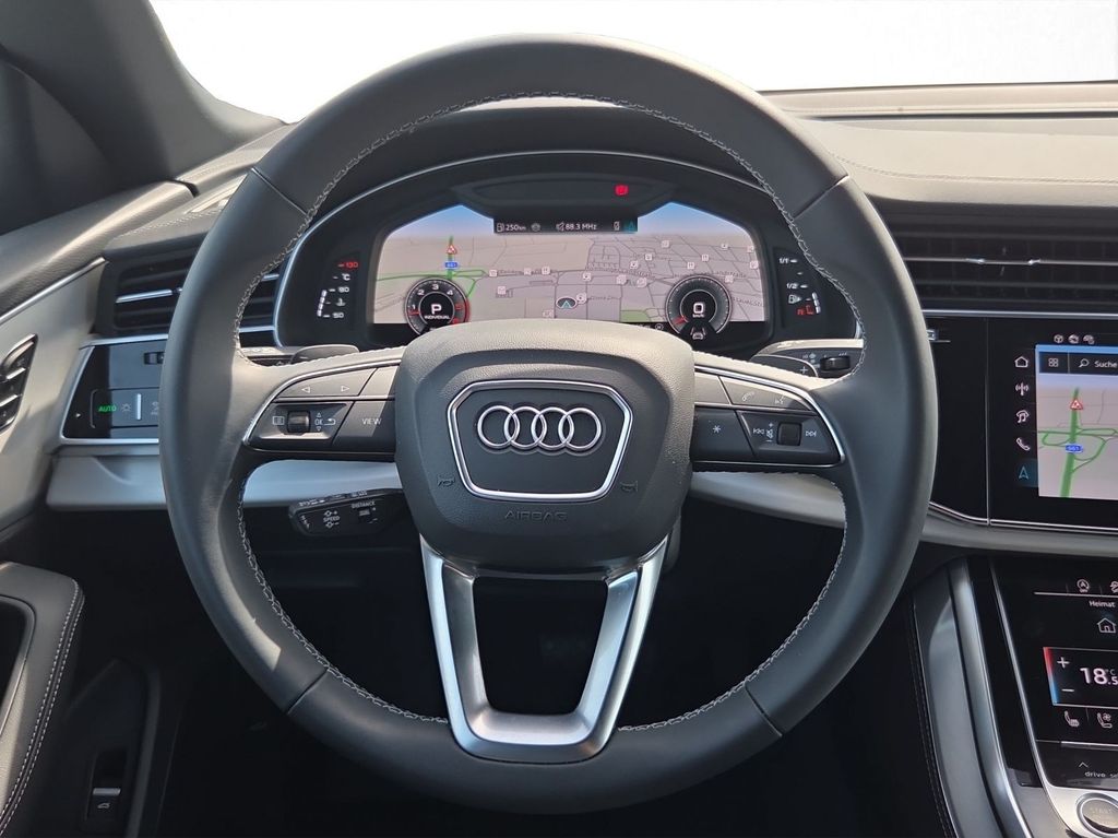 Audi Q8 2025 г. Белый, пробег 20622 км